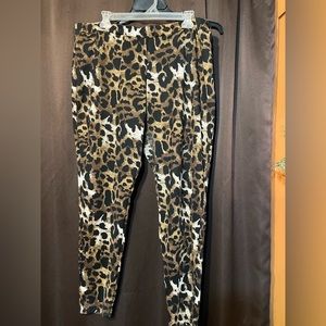 3 pairs of leggings 2/2X, 1/XXL